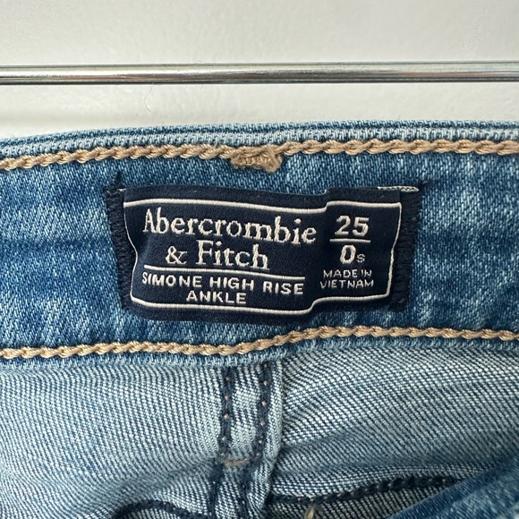 Abercrombie & Fitch Light Blue Simonë High Rise Ankle Distressed Skinny Jeans - Picture 2 of 3